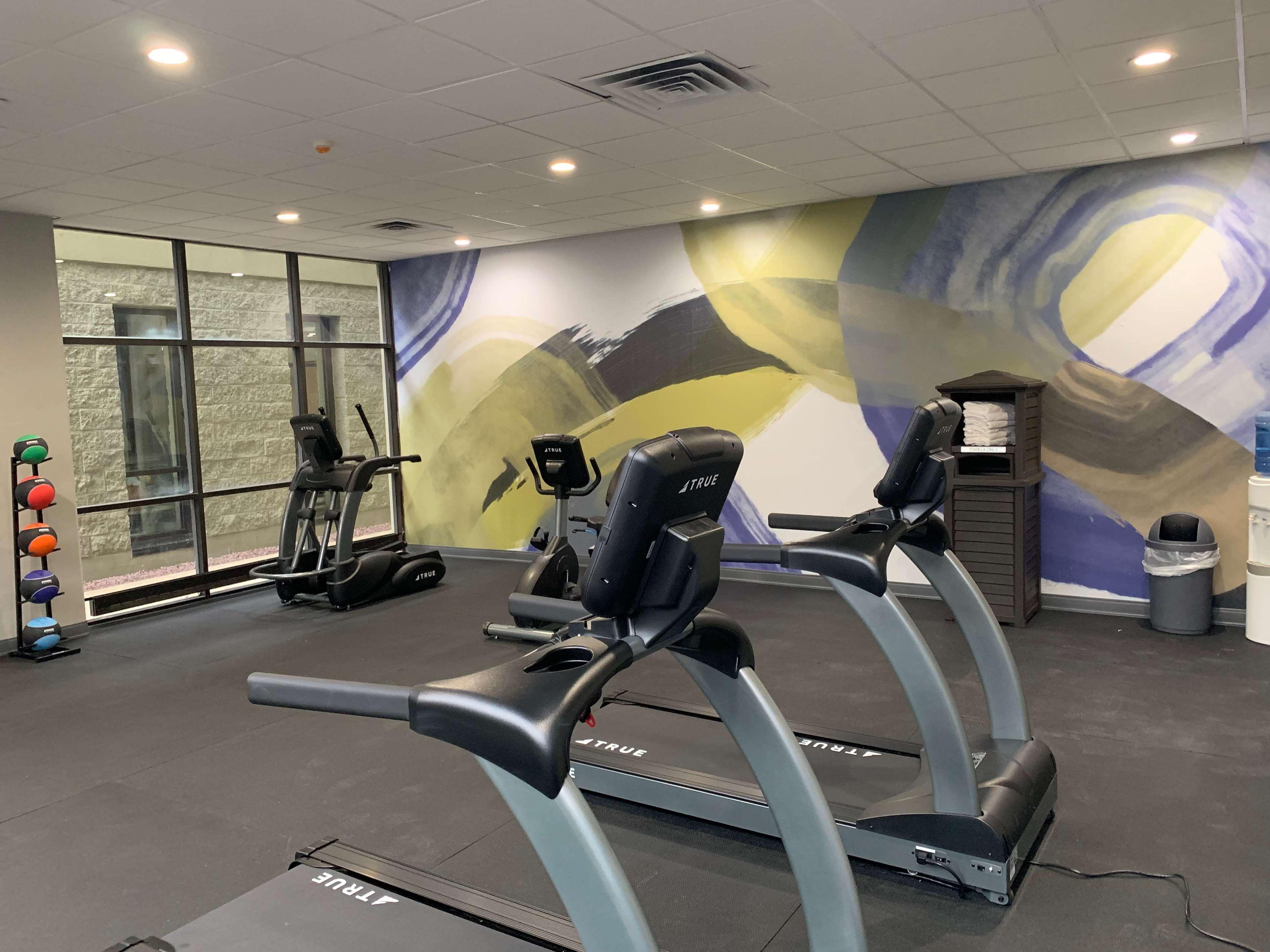 Best Western Plus Fort Saskatchewan Inn & Suites Bagian luar foto