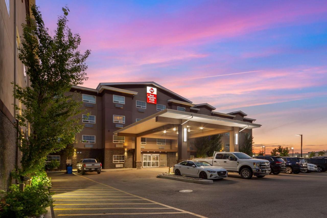 Best Western Plus Fort Saskatchewan Inn & Suites Bagian luar foto