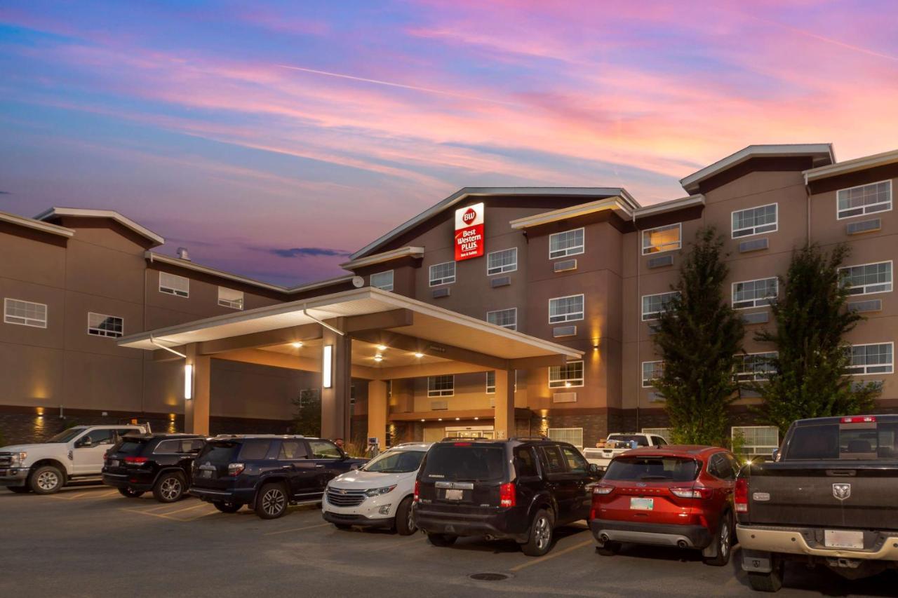 Best Western Plus Fort Saskatchewan Inn & Suites Bagian luar foto